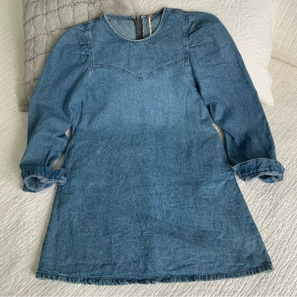Free People Dresses & Skirts - FREE PEOPLE DENIM A-LINE MINI DRESS / POCKETS / TUNIC / PUFF SHOULDER / SIZE 8